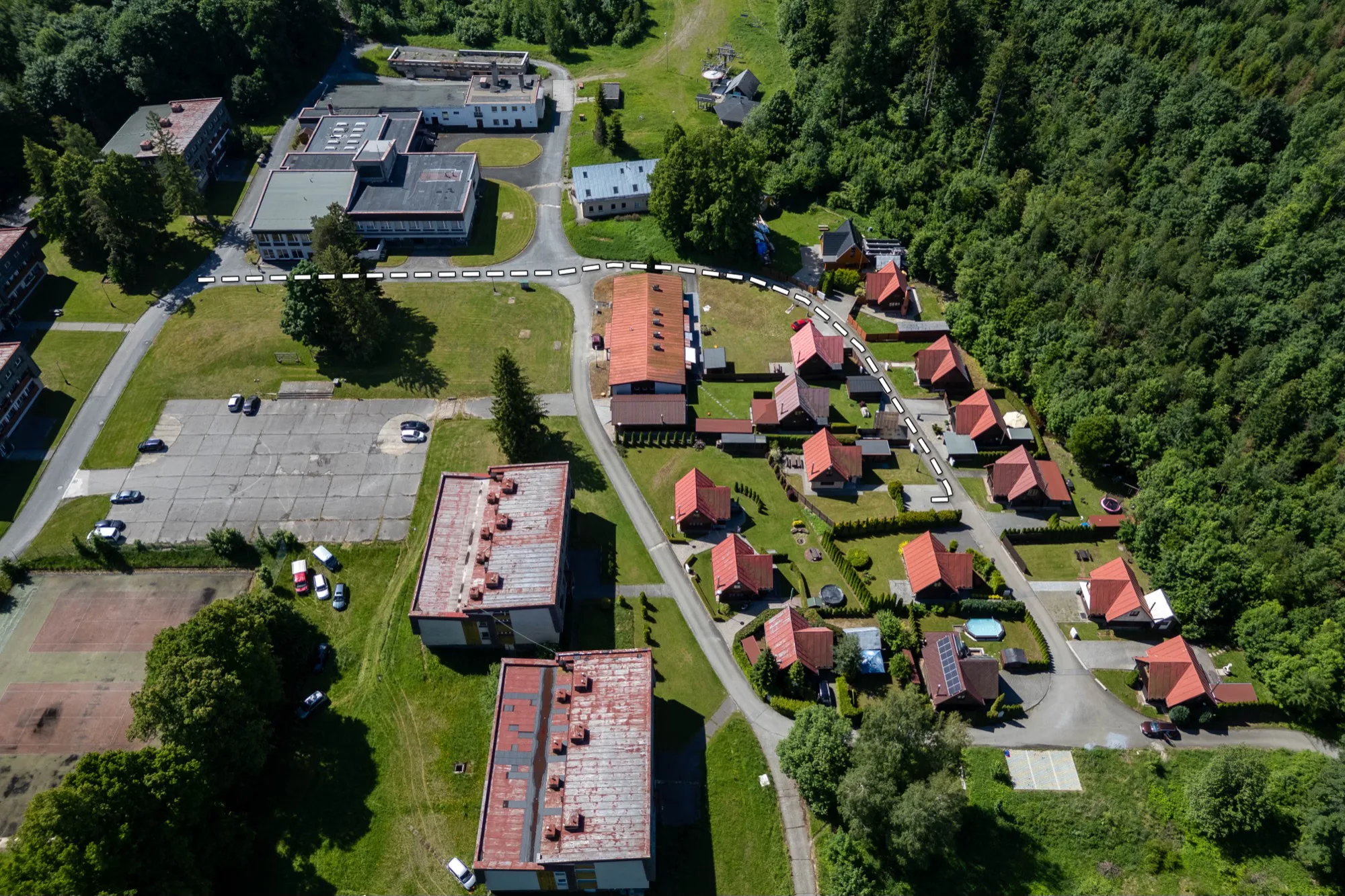Areál chaty z ptačí perspektivy